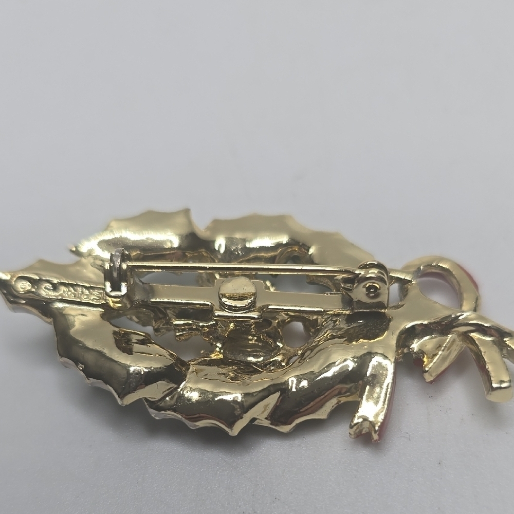 Vintage Gerry's Christmas Brooch - Picture 2 of 4